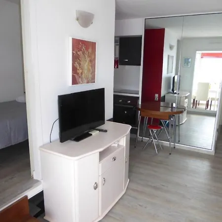 Cap D'agde, 2 Pieces, 3 Personnes - Fr-1-723-51 *